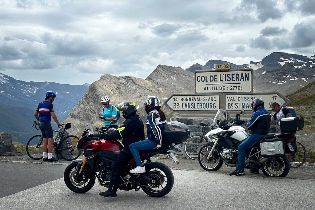 Auf dem Col de l’Iseran, 2.770 Meter hoch ist der Pass. Foto: Mario Vedder