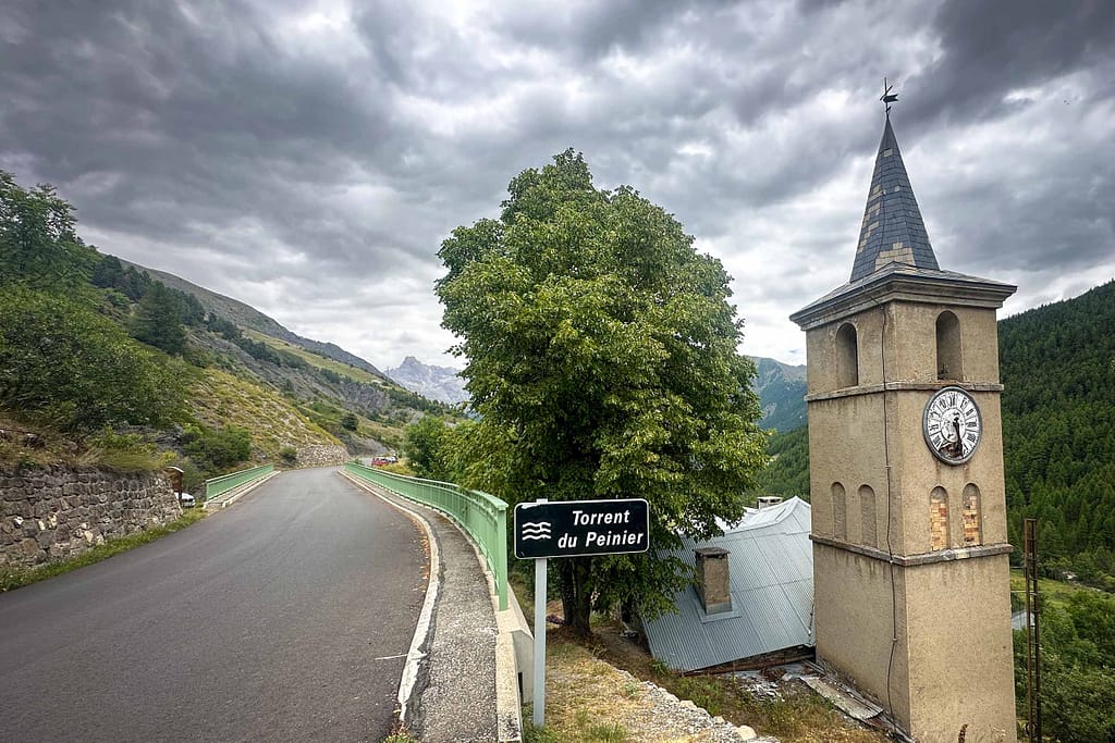 Außerhalb der Tour der France sind die Strecken wenig befahren. Foto: Mario Vedder