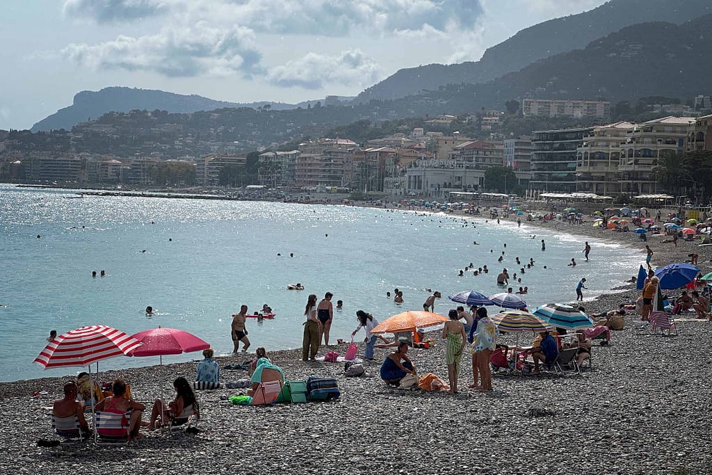 Strandleben in Menton am Mittelmeer. Foto: Mario Vedder