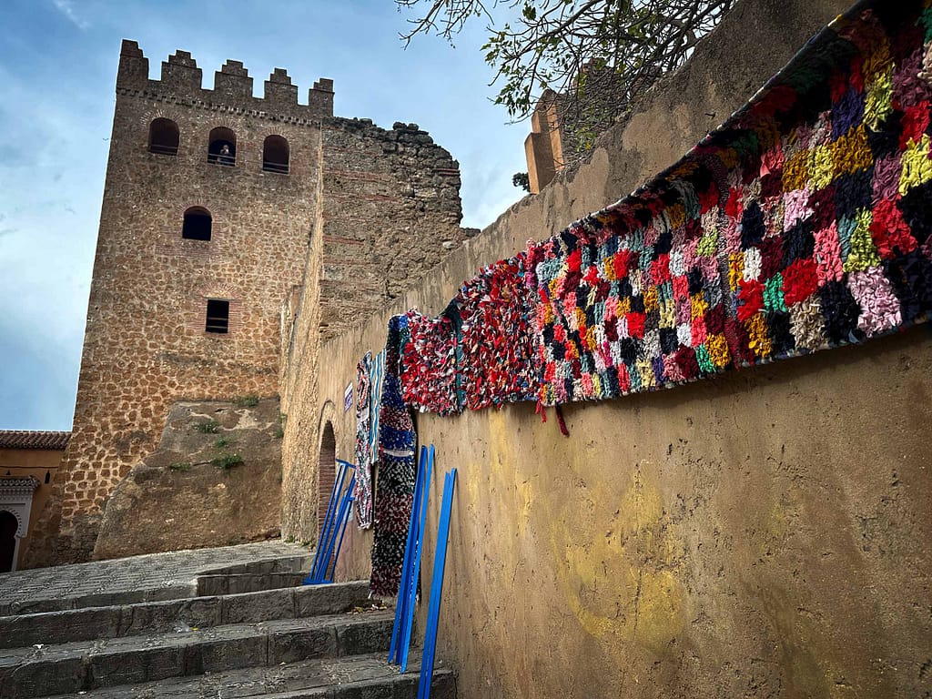 Chefchaouen, in der Kasbah gibt es ein kleines Museum und vom Dach einen fantastischen Ausblick. Foto: Mario Vedder