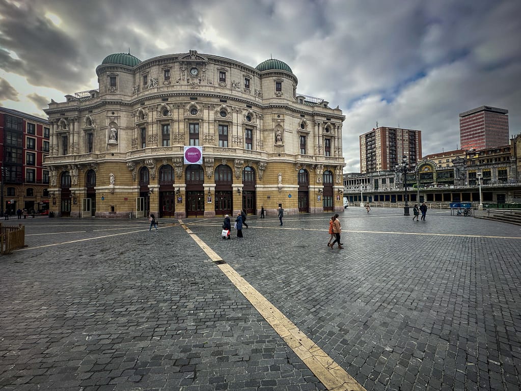 Unterwegs in Bilbaos Altstadt, das Arriaga-Theater. Foto: Mario Vedder