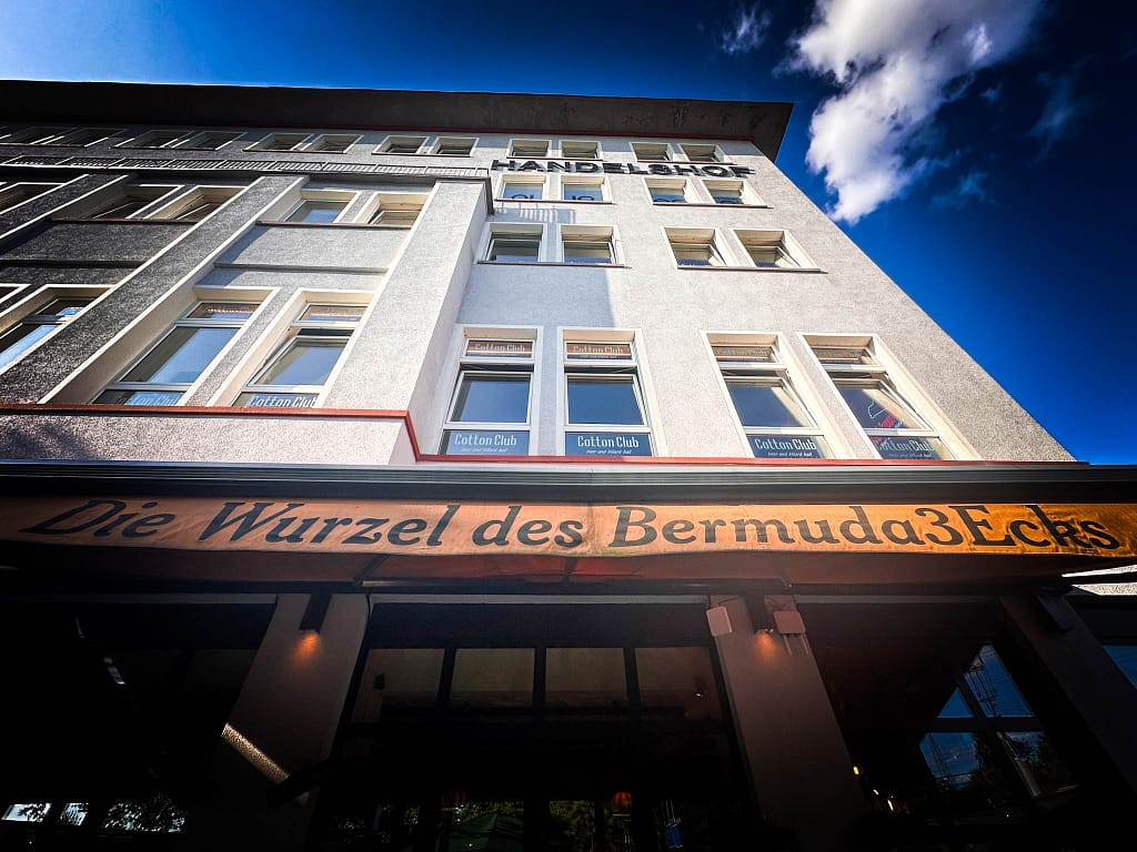 Tag der Trinkhallen 2026: Budenkultur trifft Radtour im Ruhrgebiet 7 Bermuda3Eck Bochum Ausgehviertel bei Nacht