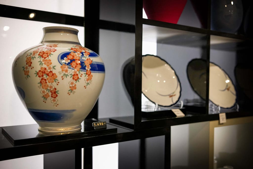 Im Geschäft „kyoto by japan art deco“ gibt es erlesene Ware rund um japanische Wohnkultur. Foto: Mario Vedder