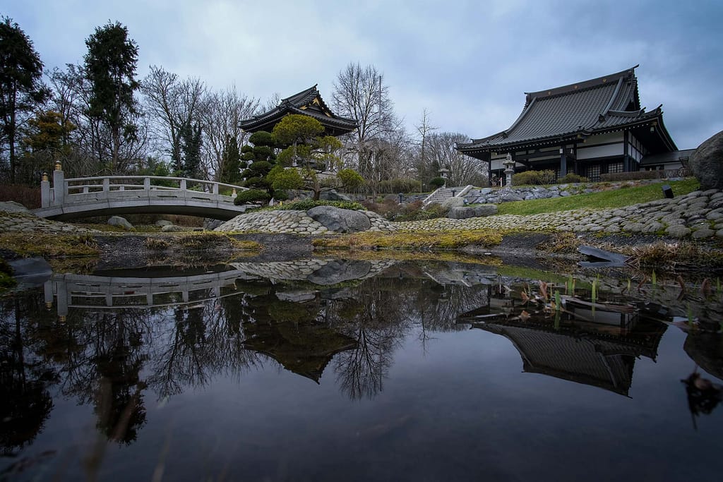 Das EKO-Haus des Japanischen Kultur e.V. , Tempel, traditionelles japanisches Haus und Tempelgarten. Foto: Mario Vedder