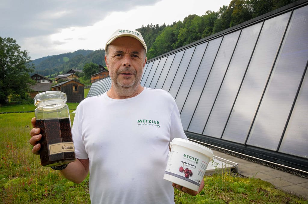 1 x Genuss pur bitte: Radtour zu Natur, Käse und Alm-Leben in den Alpen 4 Ingo Metzlers Familie stellt in vierter Generation Käse her. Foto: Oliver Abraham