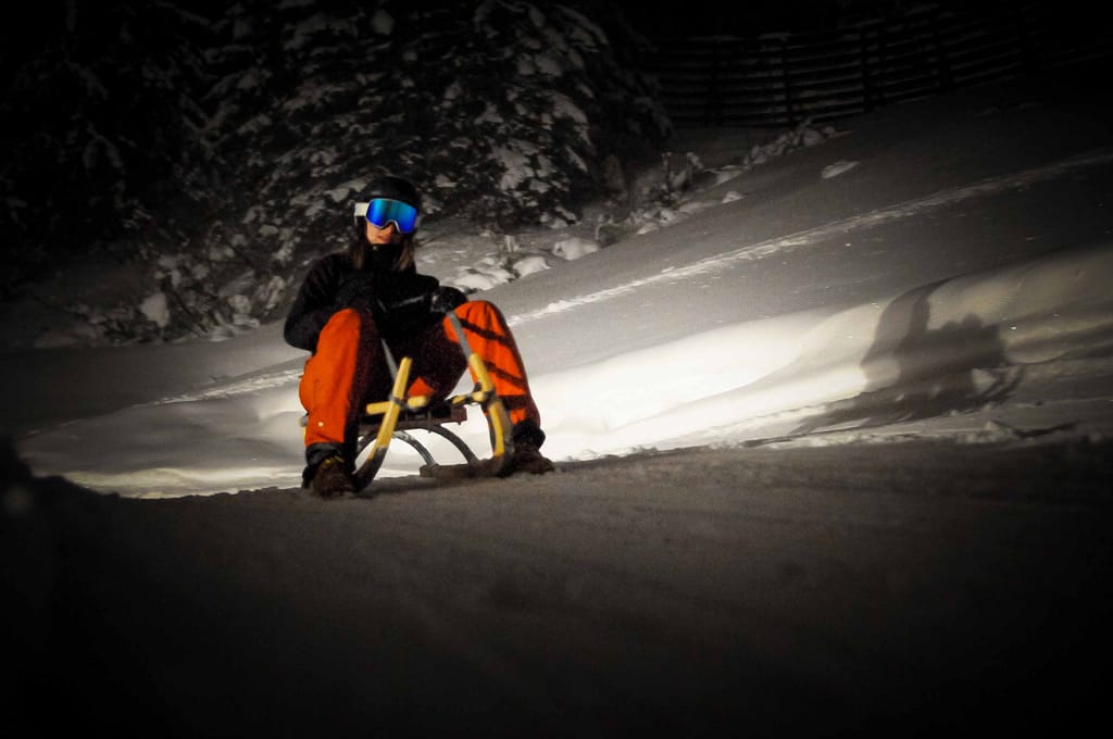 Schlittenfahren im Bregenzerwald – Ein Winterspaß für Groß und Klein 4 Rodeltest im Bregenzerwald. Foto: Oliver Abraham