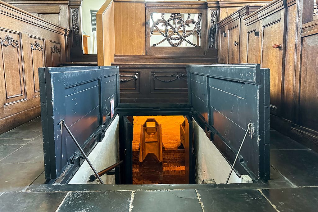 Die Mumien von Wiuwert – Ein mysteriöses Geheimnis in Friesland 6 Die Mumien von Wiuwert – Ein mysteriöses Geheimnis in Friesland – Travelling Journal