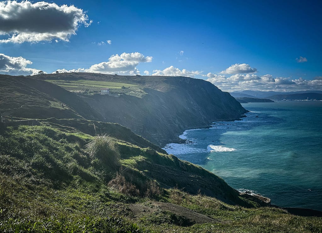 Der ultimative Baskenland Foto-Roadtrip: 15 unvergessliche Spots von San Sebastian bis Bilbao 41 Die grüne Küste im Baskenland. Foto: Mario Vedder