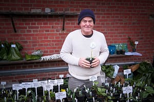 Schneeglöckchen-Tage Kloster Knechtsteden: Zarte Lichtblicke im Wintergrau 2 Joe Sharman, der legendäre Züchter hinter vielen der begehrtesten Schneeglöckchen-Raritäten. Foto: Mario Vedder