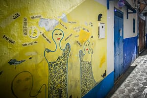 Asilah, Marokko: Die Kunst, durch Kunst eine Stadt wiederzubeleben – Vision am Atlantik 2 Asilah, Marokko, Kunst: Asilah in Marokko lebt von farbenfroher Kunst im öffentlichen Raum: Ein Dialog, der die Mauern der Medina lebendig macht. Foto: Mario Vedder