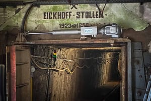 Gruben-Light-Dinner Ramsbeck: Fine Dining tief unter dem Sauerland 19 Durch den Eickhoff-Stollen geht es tief ins Besucherbergwerk Ramsbeck. Foto: Mario Vedder