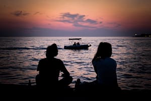 Jadranska Magistrala: Die 10 spektakulärsten Highlights der kroatischen Küstenstraße 5 Die Jadranska Magistrala mit dem Motorrad: 10 unvergessliche Stopps von Rijeka bis Dubrovnik. Kurven, Küste & Kultur an Kroatiens legendärer Küstenstraße. Jadranska Magistrala Motorrad