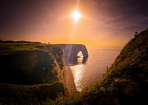Étretat: Auf Monets Spuren vom Fischerdorf zum Selfie-Hotspot in der Normandie 13 Monet liebte die Lichtstimmung und den Wechsel in Etretat. Foto: Mario Vedder