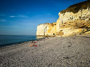 Étretat: Auf Monets Spuren vom Fischerdorf zum Selfie-Hotspot in der Normandie 11 Étretat: Auf Monets Spuren vom Fischerdorf zum Selfie-Hotspot in der Normandie – Travelling Journal