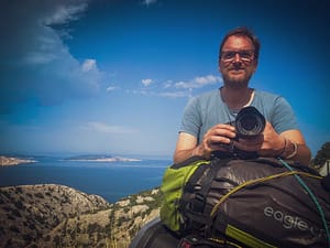 Jadranska Magistrala: Die 10 spektakulärsten Highlights der kroatischen Küstenstraße 19 Die Jadranska Magistrala mit dem Motorrad: 10 unvergessliche Stopps von Rijeka bis Dubrovnik. Kurven, Küste & Kultur an Kroatiens legendärer Küstenstraße. Jadranska Magistrala Motorrad