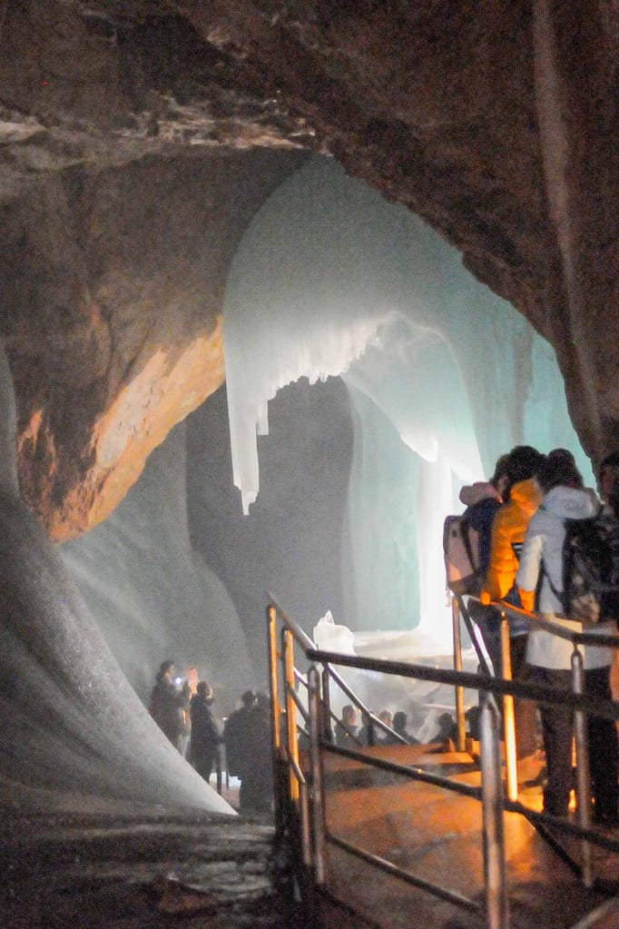 Der Schlund zur kalten Unterwelt - eisiger Hauch aus der Eisriesenwelt 11 Der Schlund zur kalten Unterwelt - eisiger Hauch aus der Eisriesenwelt – Travelling Journal