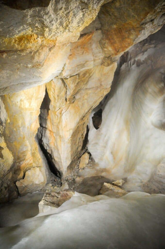 Dachstein Rieseneishöhle Hallstatt: Ein eisiges Naturwunder im Salzkammergut 9 In der Rieseneishöhle, Fotos: Oliver Abraham