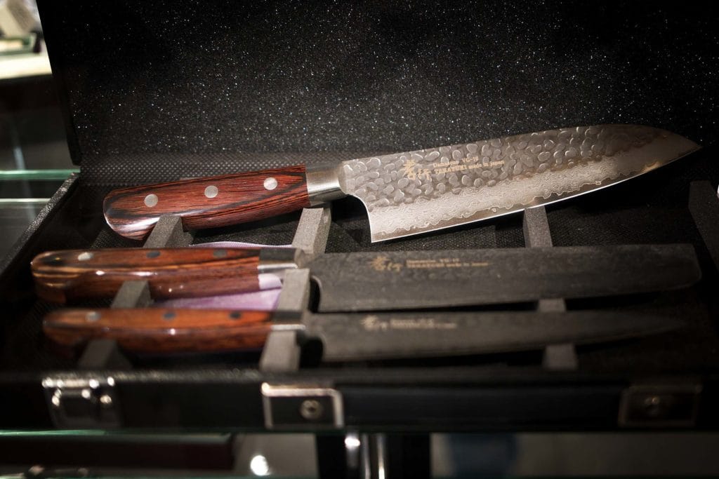 Little Tokyo in Düsseldorf: Kulinarische Entdeckungsreise durch Japans Kultur 27 Im Geschäft „kyoto by japan art deco“ gibt es erlesene Ware rund um japanische Wohnkultur. Foto: Mario Vedder